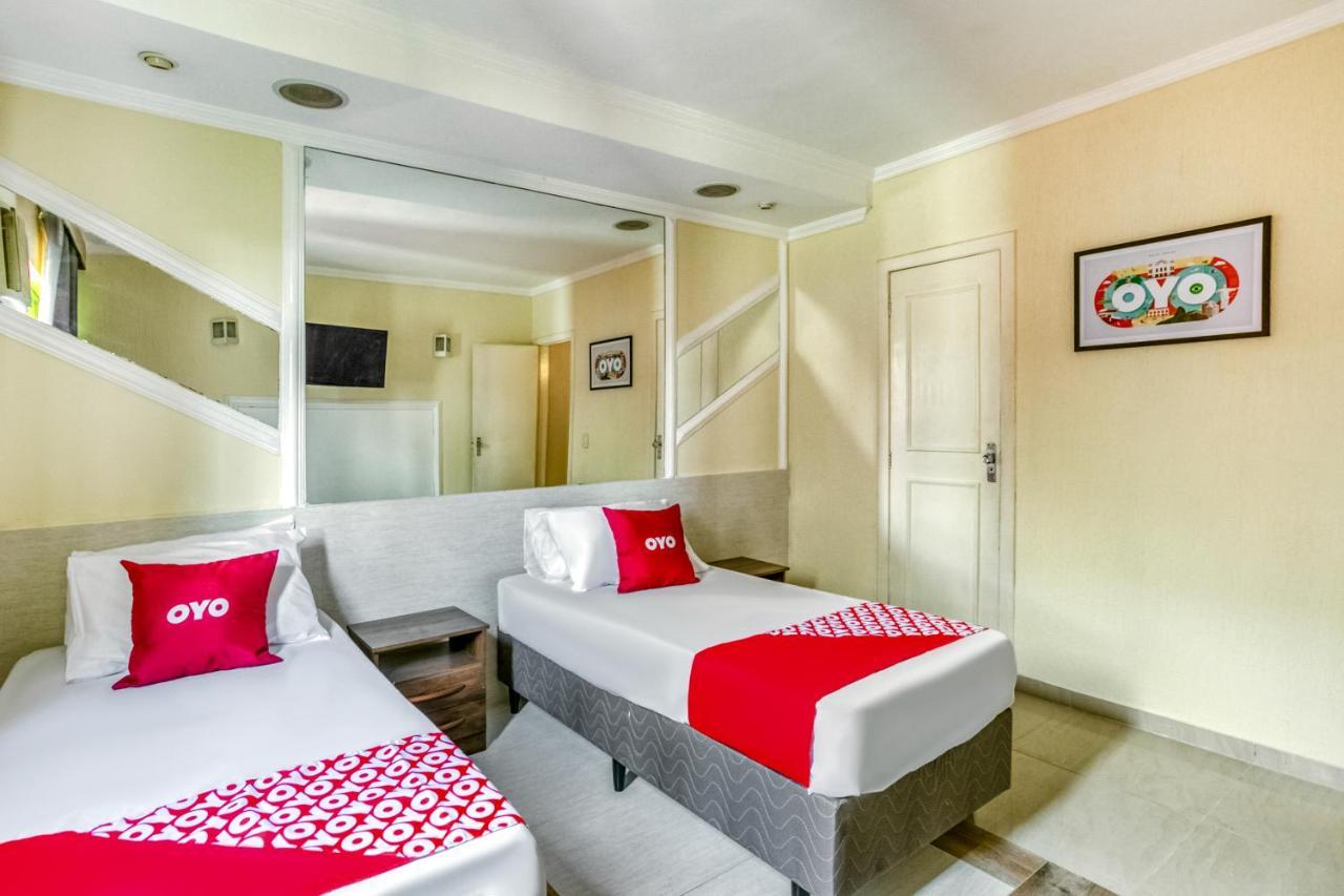 Oyo Nobs Hotel, Sao Joao De Meriti Buitenkant foto